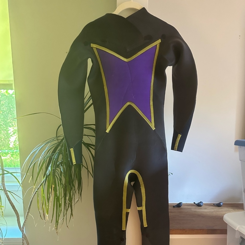EUC Billabong HYPERFLEX Cyclone 4/3mm Full Black WETSUIT Kids - Size 12